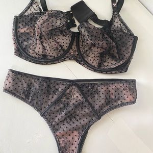 Victoria Secret very sexy bra 38DDD Bra set new.